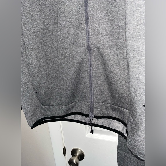 Grey Nike Sportswear Tech Fleece Full Zip Jacket and Joggers Set in Grey - Picture 3 of 6